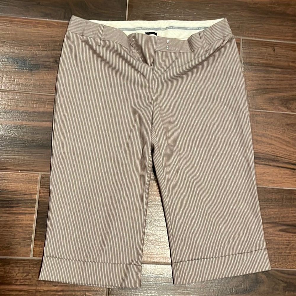 Express Design Studio - Editor Capri pants- pinstripe